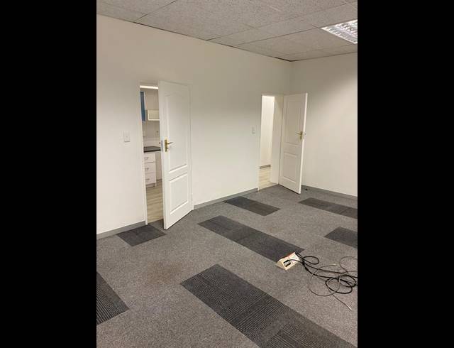 117M² OFFICE TO LET IN RUSTENBURG CENTRAL